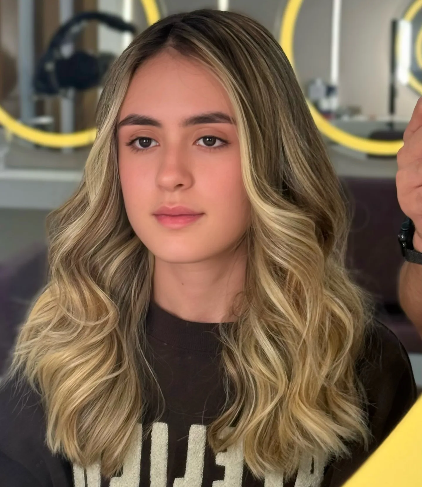 Cabelo com luzes e loiro por Artur Magnani